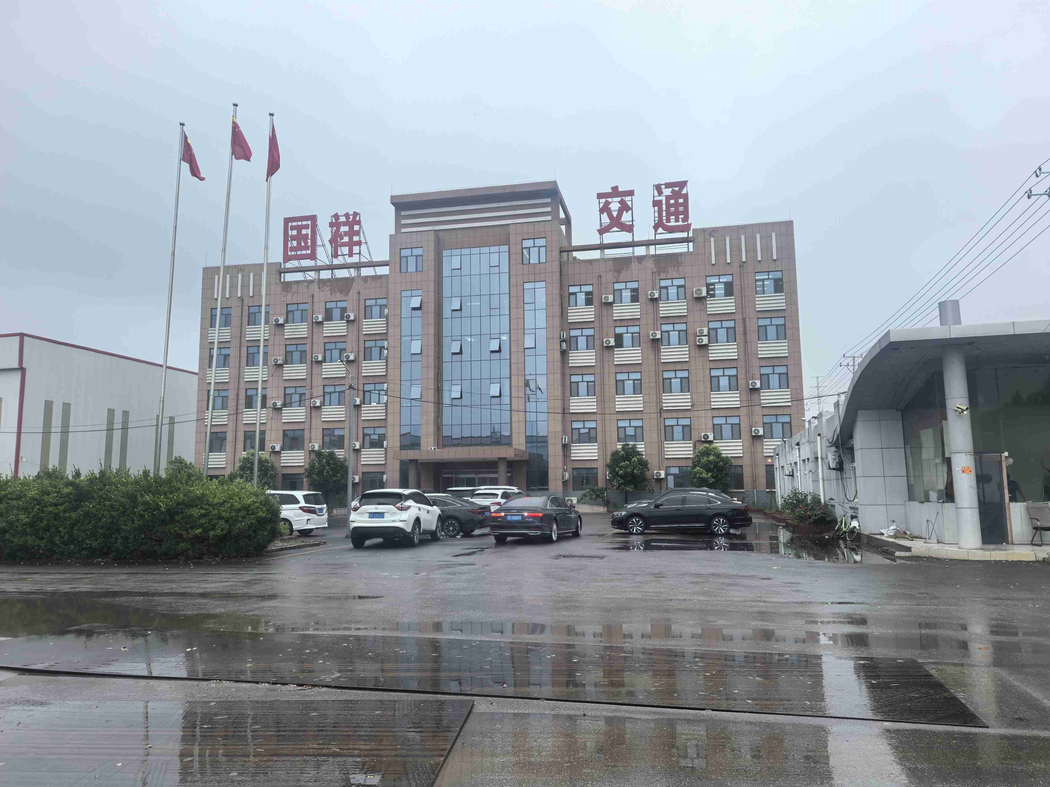重庆市三波波形护栏浸塑波形护栏 - 一站式服务